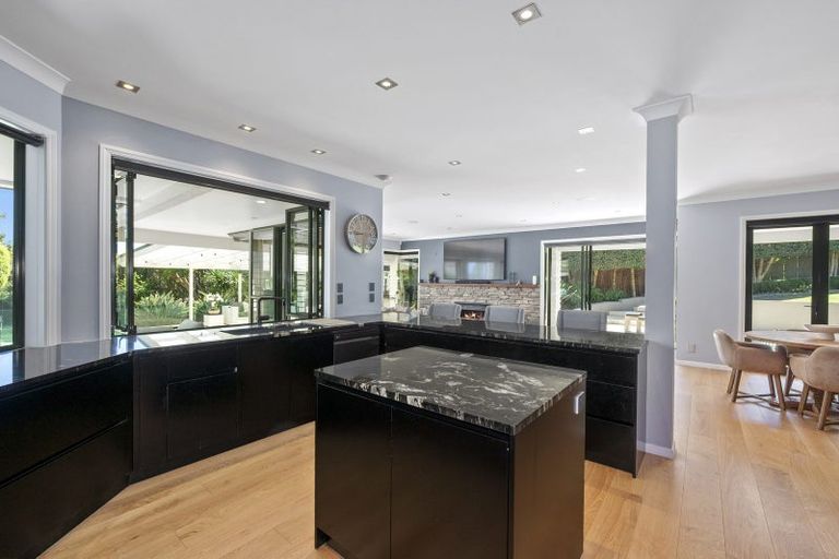 Photo of property in 12a Wainoni Heights, Greenhithe, Auckland, 0632