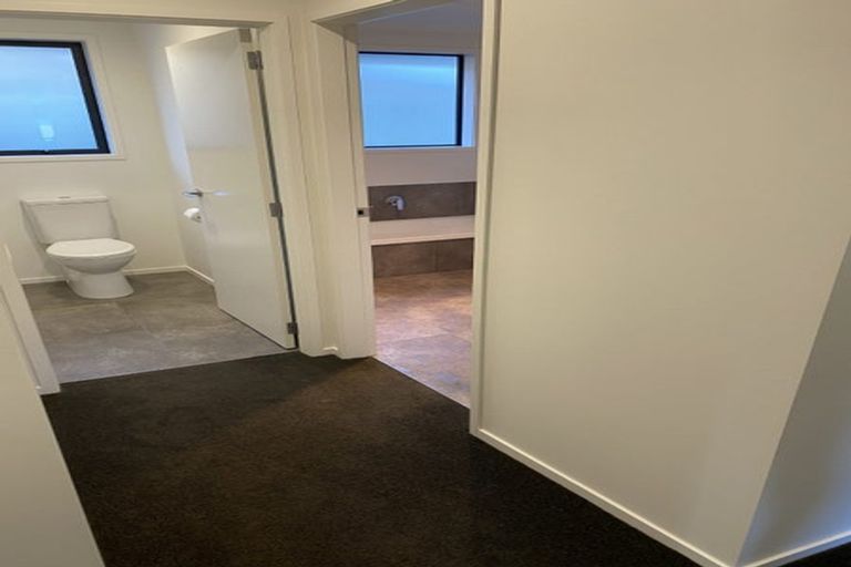 Photo of property in 8 Albatross Lane, Welcome Bay, Tauranga, 3112