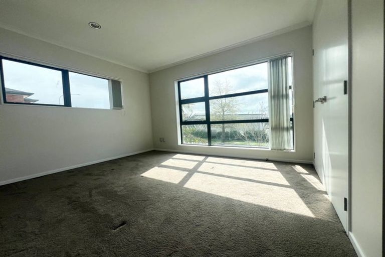 Photo of property in 99 Flat Bush School Road, Flat Bush, Auckland, 2019