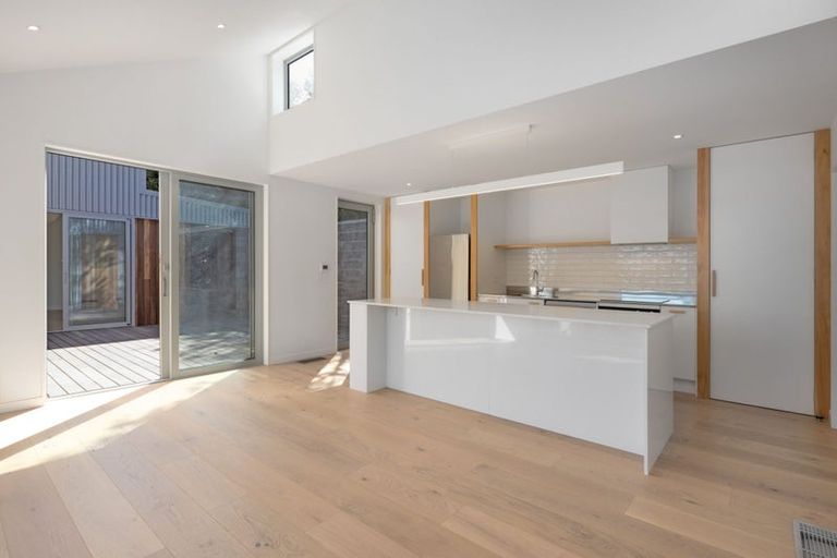 Photo of property in 129 Houghton Bay Road, Houghton Bay, Wellington, 6023