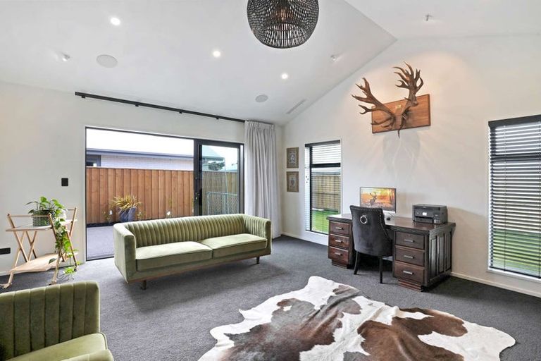 Photo of property in 3 Hunter Lane, Amberley, 7410