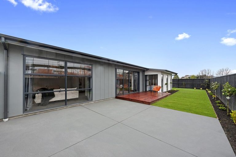 Photo of property in 48 Grayshott Avenue, Casebrook, Christchurch, 8051