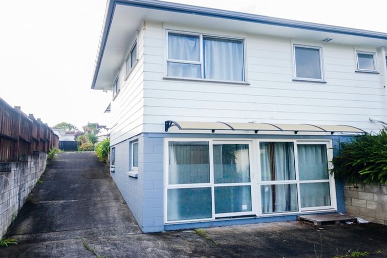 Photo of property in 99 Archmillen Avenue, Pakuranga Heights, Auckland, 2010