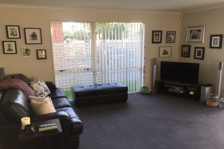 Photo of property in 70 Ngataringa Road, Devonport, Auckland, 0624