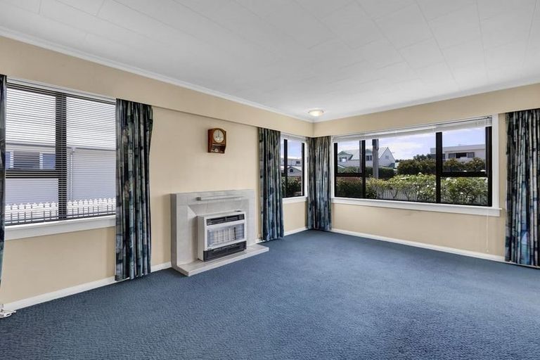 Photo of property in 14 Beach Street, Fitzroy, New Plymouth, 4312