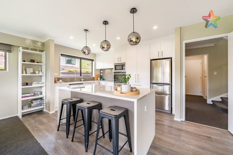 Photo of property in 25 Waddington Drive, Naenae, Lower Hutt, 5011