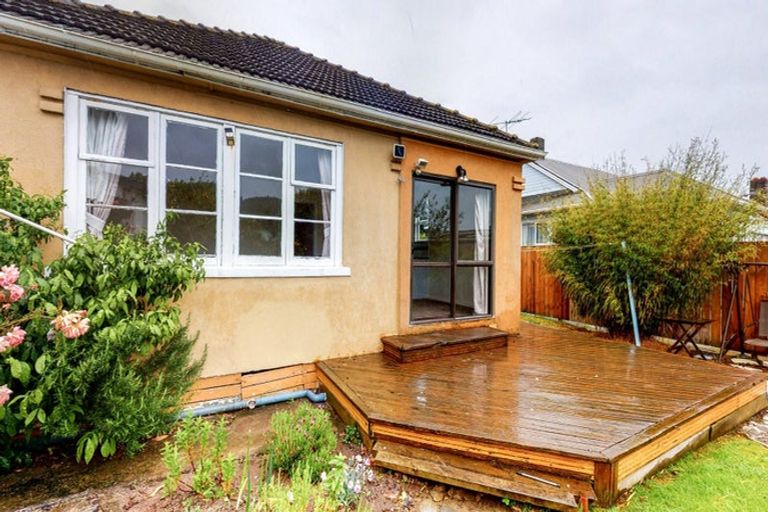 Photo of property in 1137 High Street, Taita, Lower Hutt, 5011