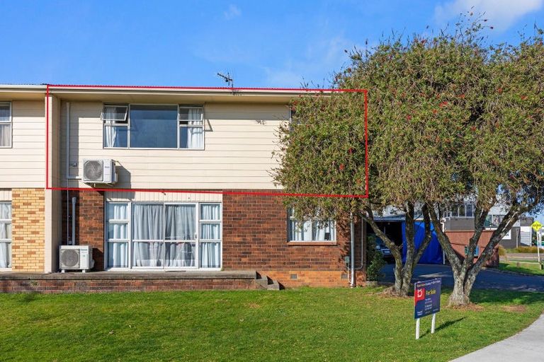 Photo of property in 2/41 Kawaka Street, Mount Maunganui, 3116