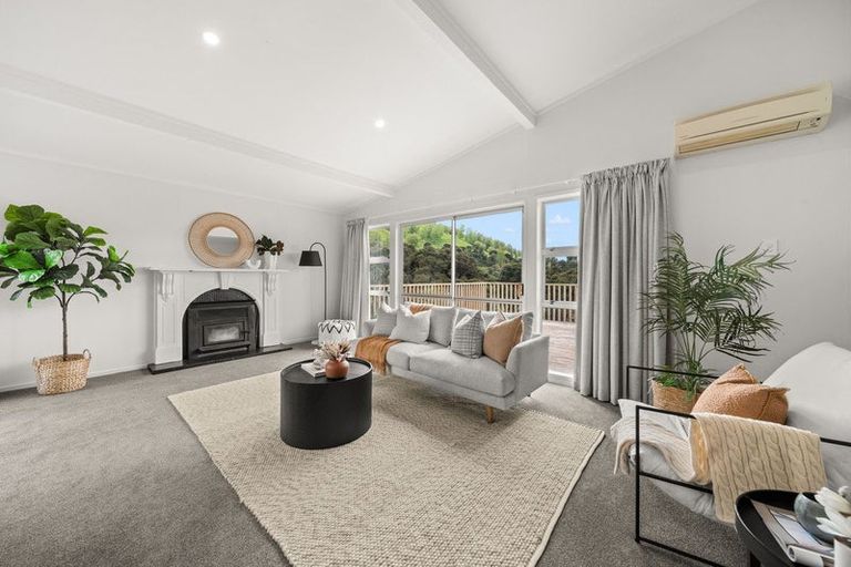 Photo of property in 307 Ruakokoputuna Road, Ruakokoputuna, Martinborough, 5781