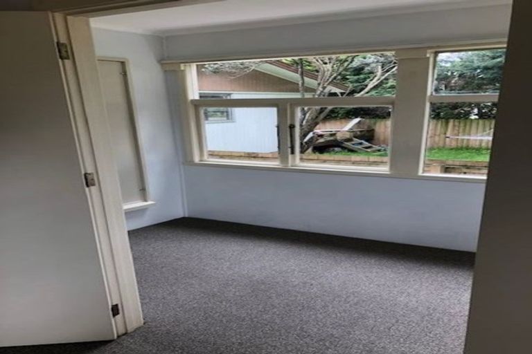 Photo of property in 2/27 Pakuranga Road, Pakuranga, Auckland, 2010