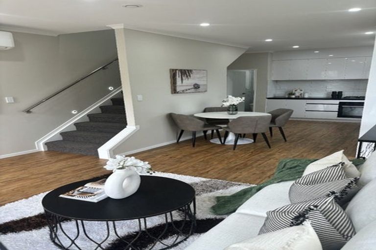 Photo of property in 69 Clevedon Road, Papakura, 2110