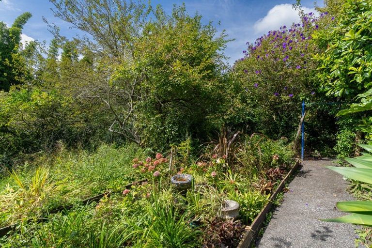 Photo of property in 24 Cross Street, Raglan, 3225