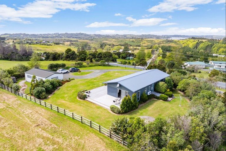 Photo of property in 2206 Cove Road, Mangawhai, 0573