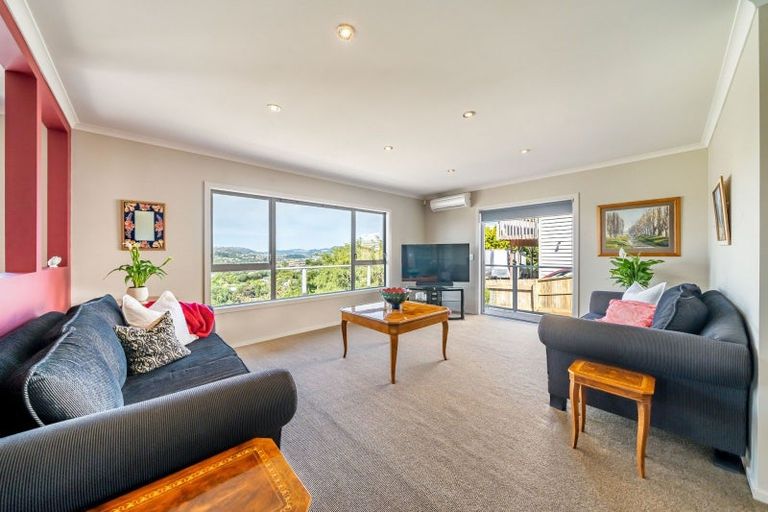 Photo of property in 14 Bodmin Terrace, Camborne, Porirua, 5026