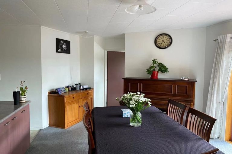 Photo of property in 18 Hercules Drive, Henderson, Auckland, 0612