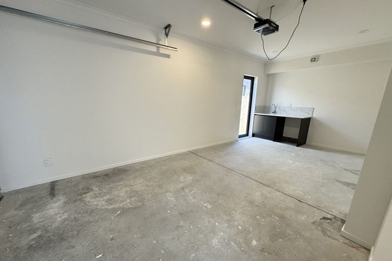Photo of property in 22c Toru Street, Te Atatu Peninsula, Auckland, 0610
