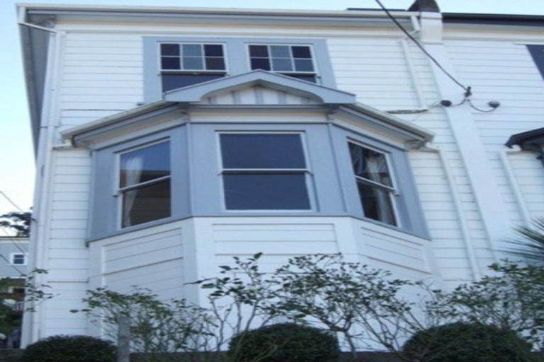 Photo of property in 80 Rolleston Street, Mount Cook, Wellington, 6021