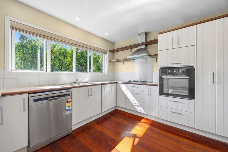 Photo of property in 9 Bristol Road, Whenuapai, Auckland, 0618