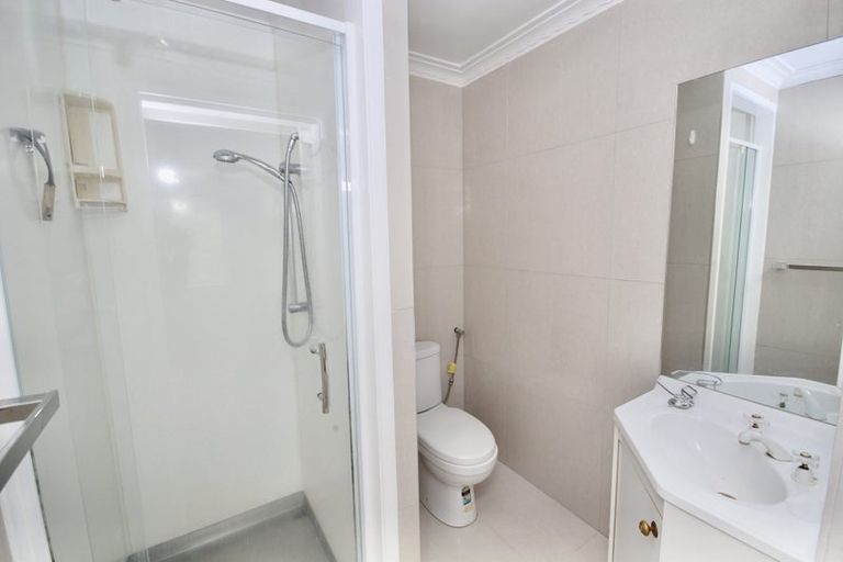 Photo of property in 2/12 Marama Street, Castor Bay, Auckland, 0620