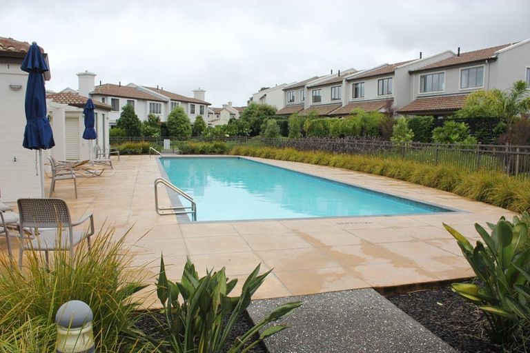 Photo of property in Point Ridge, 8/130f Gills Road, Albany Heights, Auckland, 0632