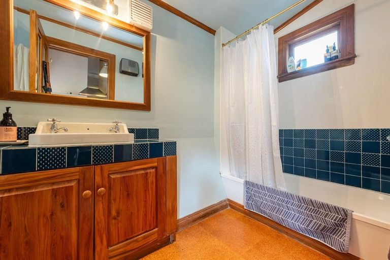 Photo of property in 204 Aro Street, Aro Valley, Wellington, 6021