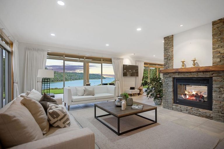 Photo of property in 109 Warman Road, Okura, Auckland, 0792