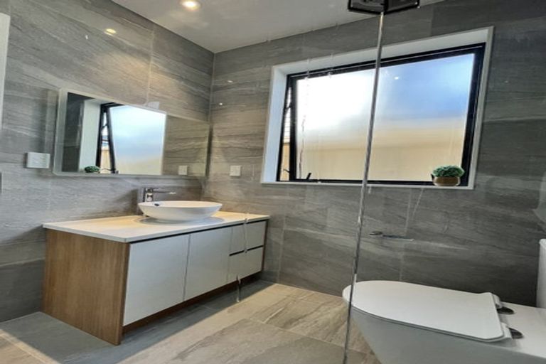 Photo of property in 12 Drumaness Road, Flat Bush, Auckland, 2019