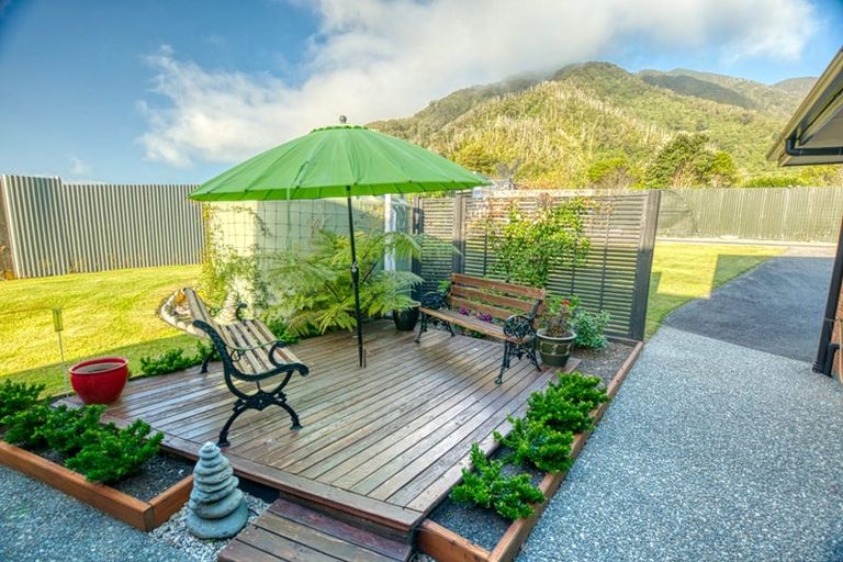 Photo of property in 12a Cargills Road, Barrytown, Runanga, 7873