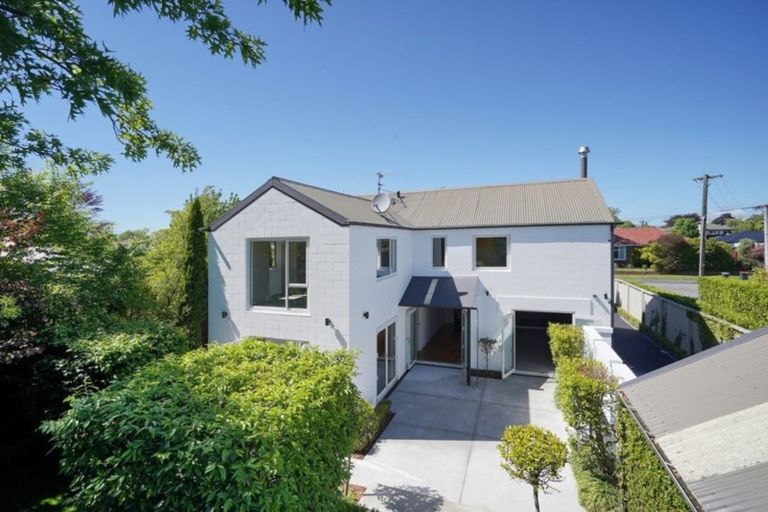 Photo of property in 21 Plynlimon Road, Fendalton, Christchurch, 8052