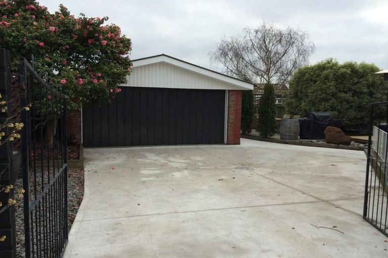 Photo of property in 14 Cherryburton Place, Shirley, Christchurch, 8013