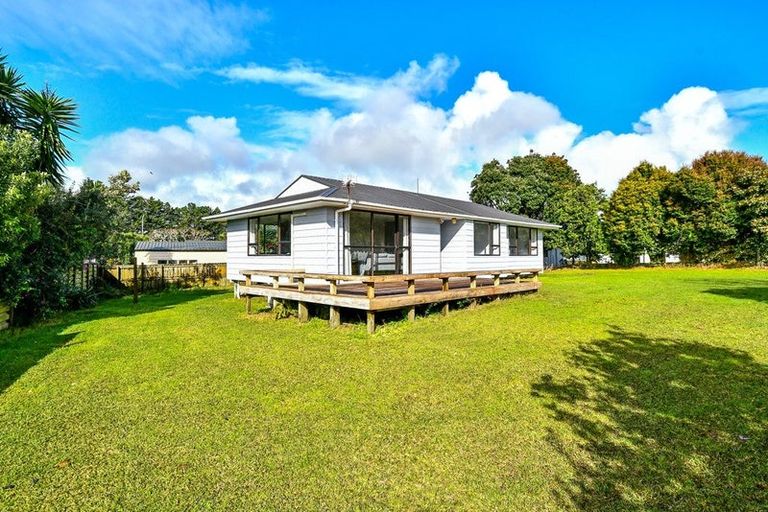Photo of property in 6 Leaming Place, Clarks Beach, 2122