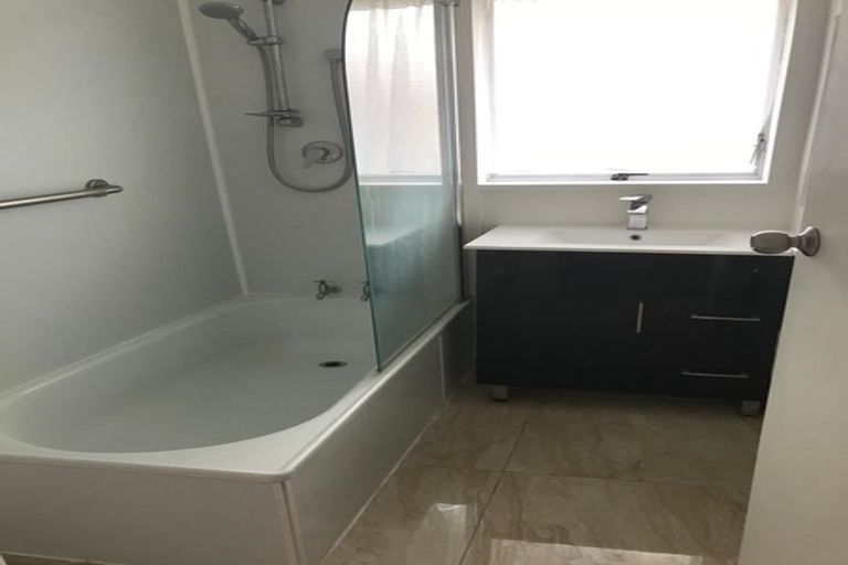 Photo of property in 2/6 Paton Avenue, Papatoetoe, Auckland, 2025