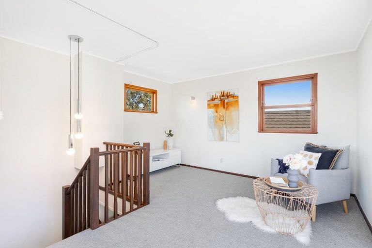 Photo of property in 71 Fisher Parade, Sunnyhills, Auckland, 2010