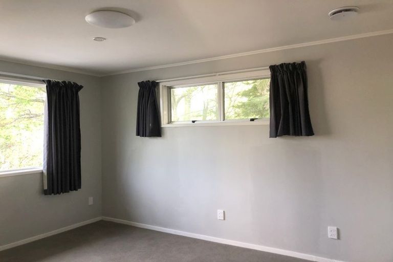 Photo of property in 1 Regatta Road, Torbay, Auckland, 0630