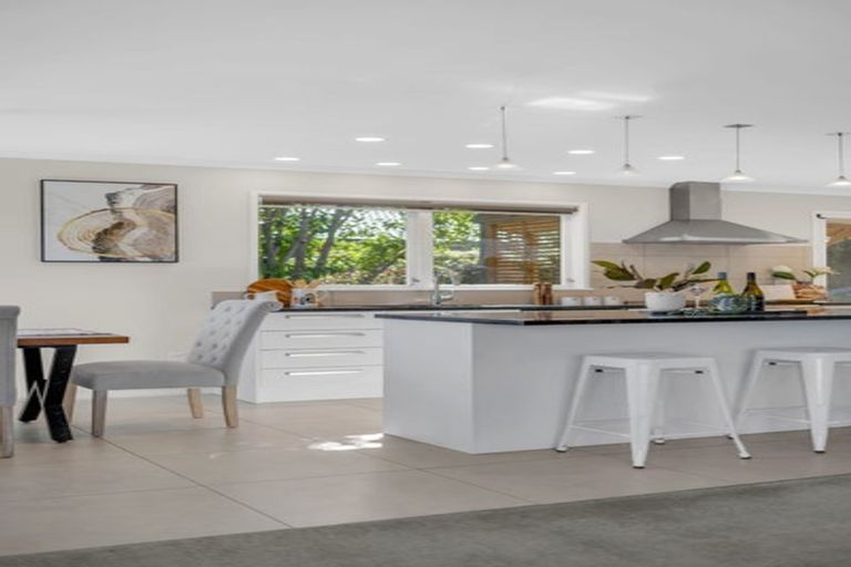 Photo of property in 36 Compton Street, Hillcrest, Auckland, 0627