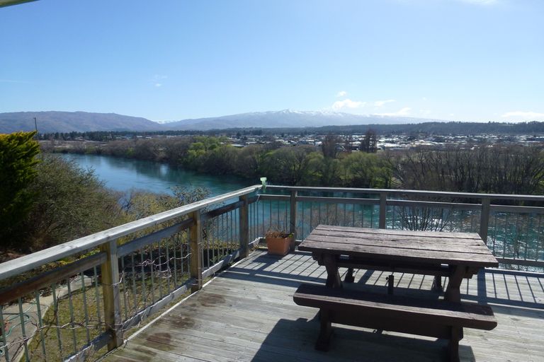 Photo of property in 45 Earnscleugh Road, Bridge Hill, Alexandra, 9320