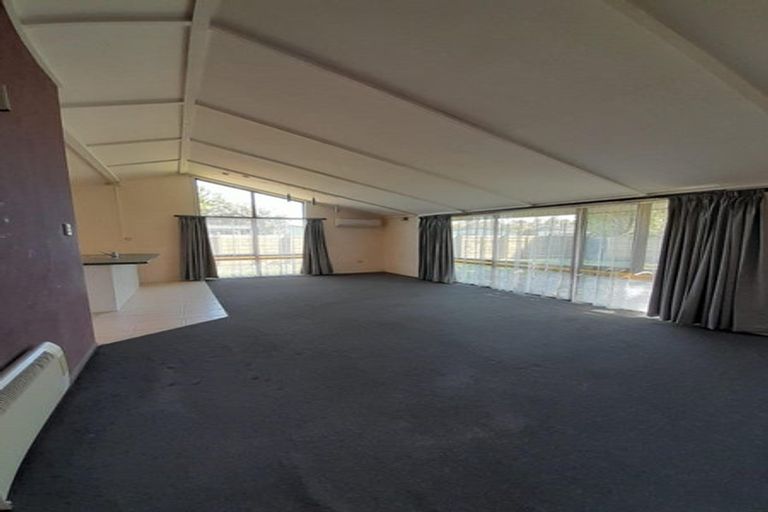 Photo of property in 32a Dunk Place, Milson, Palmerston North, 4414