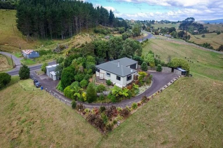 Photo of property in 562 Junction Road, Burgess Park, New Plymouth, 4371