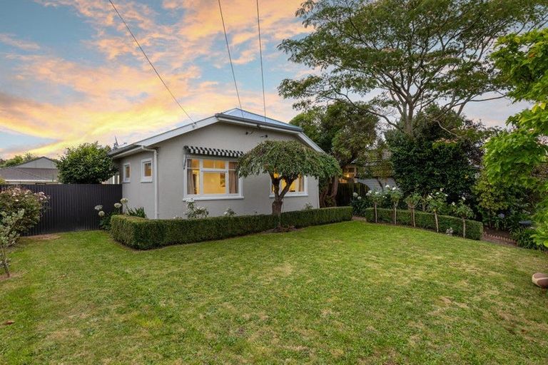 Photo of property in 1/13 Lansbury Avenue, Strowan, Christchurch, 8052