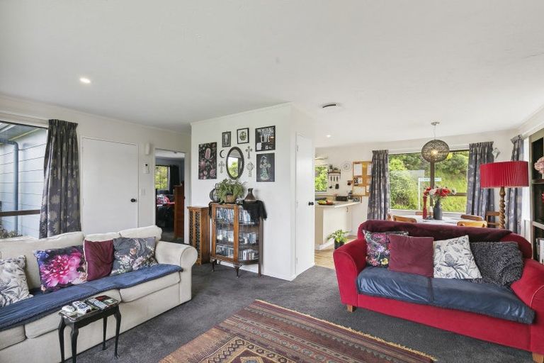 Photo of property in 21 Admiralty Street, Crofton Downs, Wellington, 6035