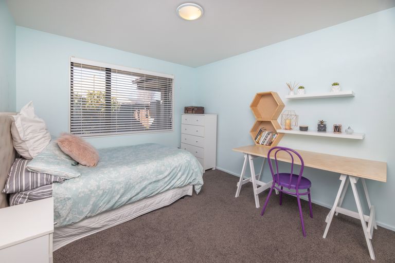 Photo of property in 7 Baltic Place, Northwood, Christchurch, 8051