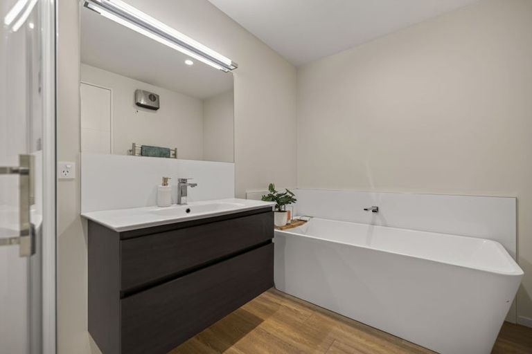 Photo of property in 3 Packhorse Lane, Arthurs Point, Queenstown, 9371