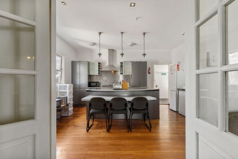 Photo of property in 63 Park Road, Carterton, 5713