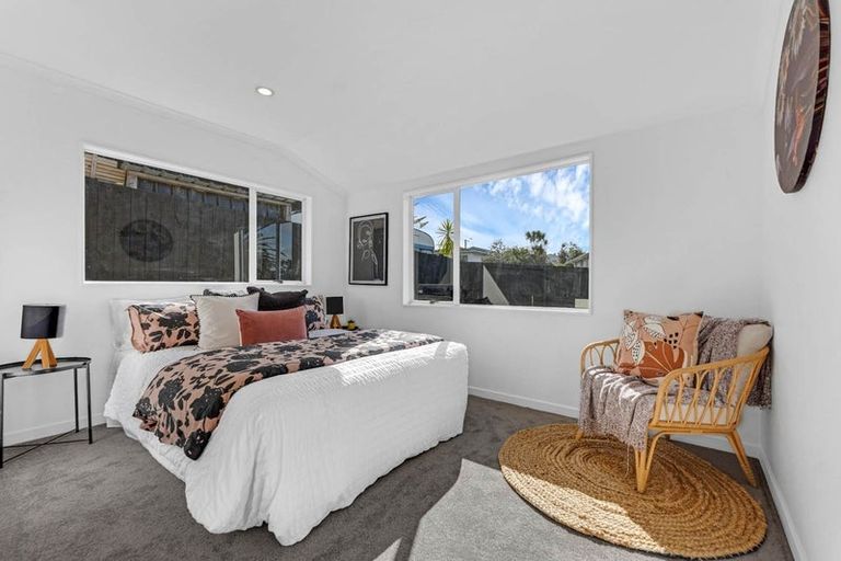 Photo of property in 39 Glynnbrooke Street, Te Atatu South, Auckland, 0610