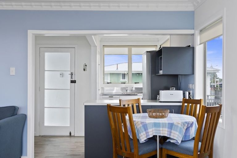 Photo of property in 57a Oceanbeach Road, Mount Maunganui, 3116