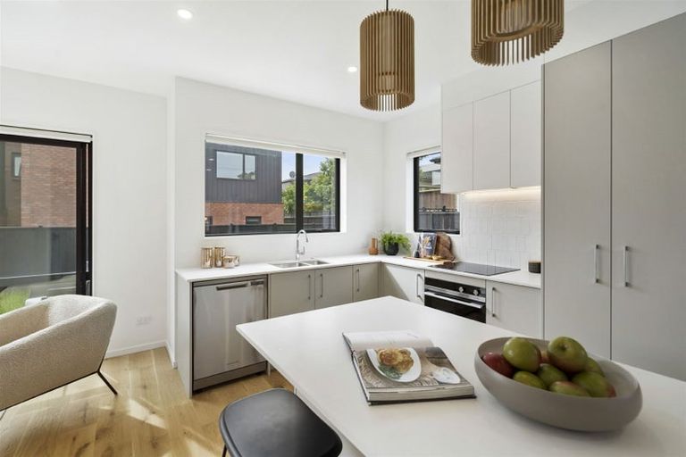 Photo of property in 53b Eversleigh Road, Belmont, Auckland, 0622