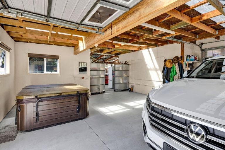 Photo of property in 50 Leslie Street, Waitara, 4320