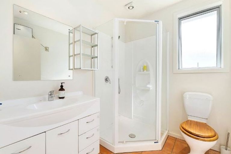 Photo of property in 22 Frye Crescent, Albert Town, Wanaka, 9305