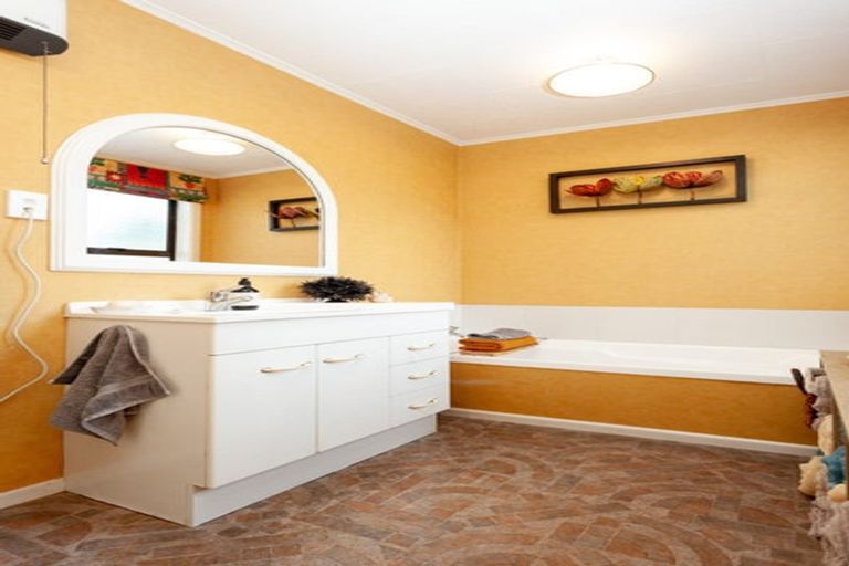 Photo of property in 65 Morvern Crescent, Tokoroa, 3420