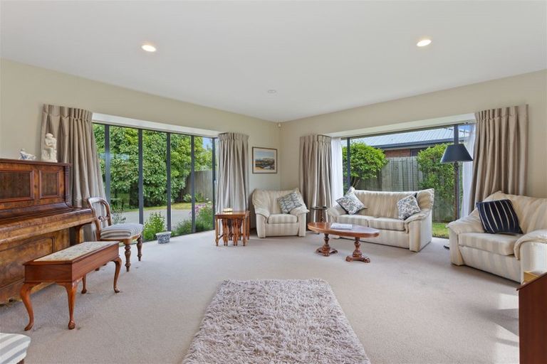 Photo of property in 4 Carmana Gardens, Rangiora, 7400